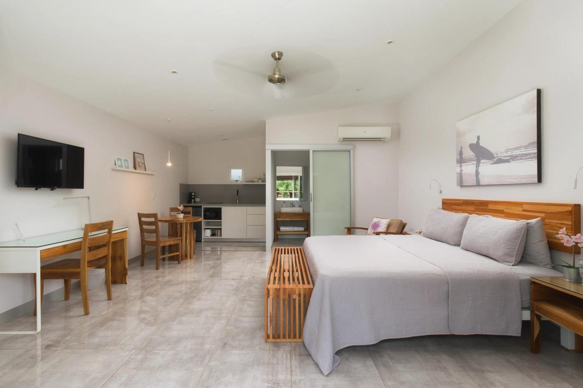 Tamarindo Bay Suites - Self Check In, Adults Only Exterior photo
