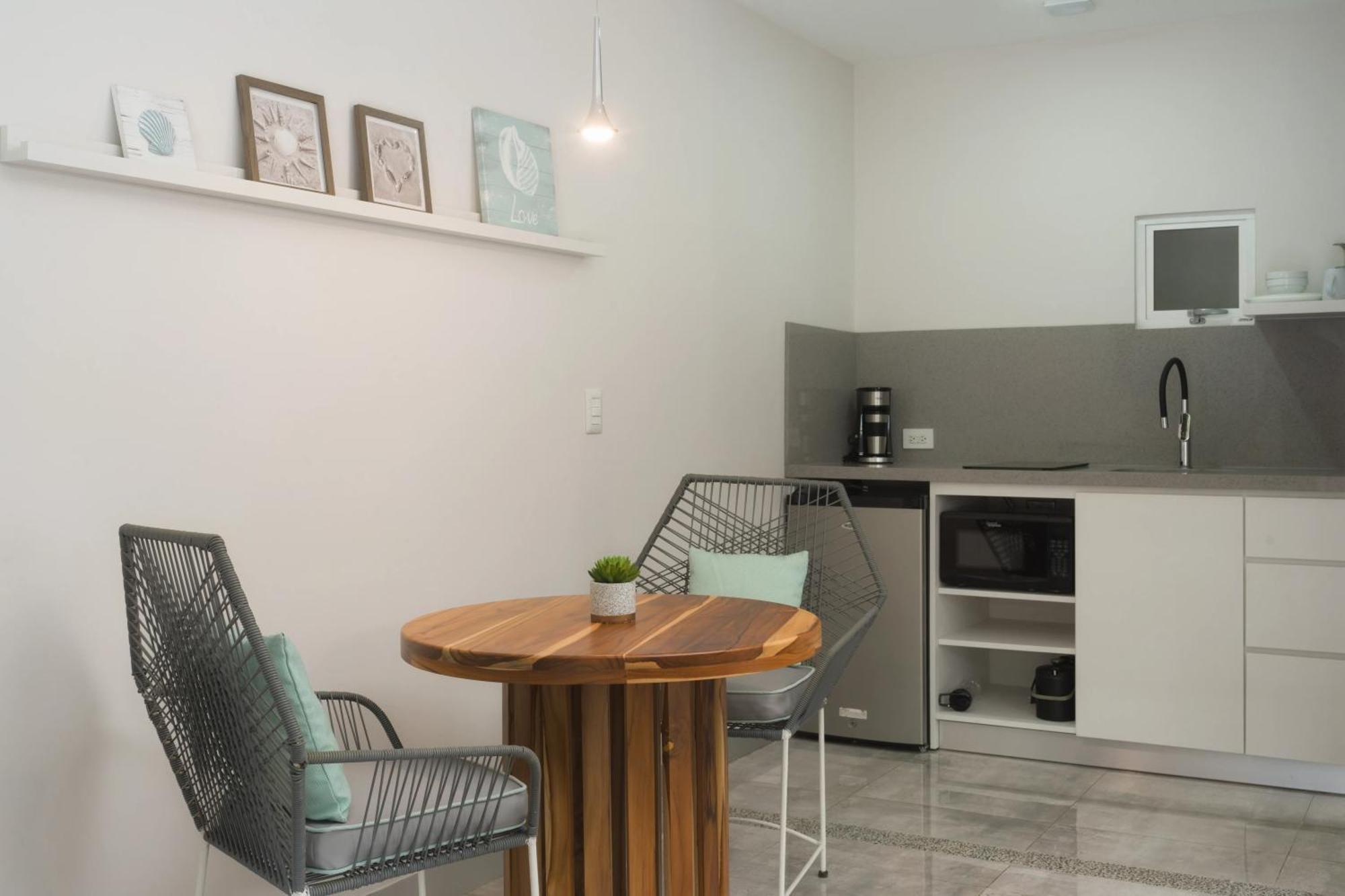 Tamarindo Bay Suites - Self Check In, Adults Only Exterior photo